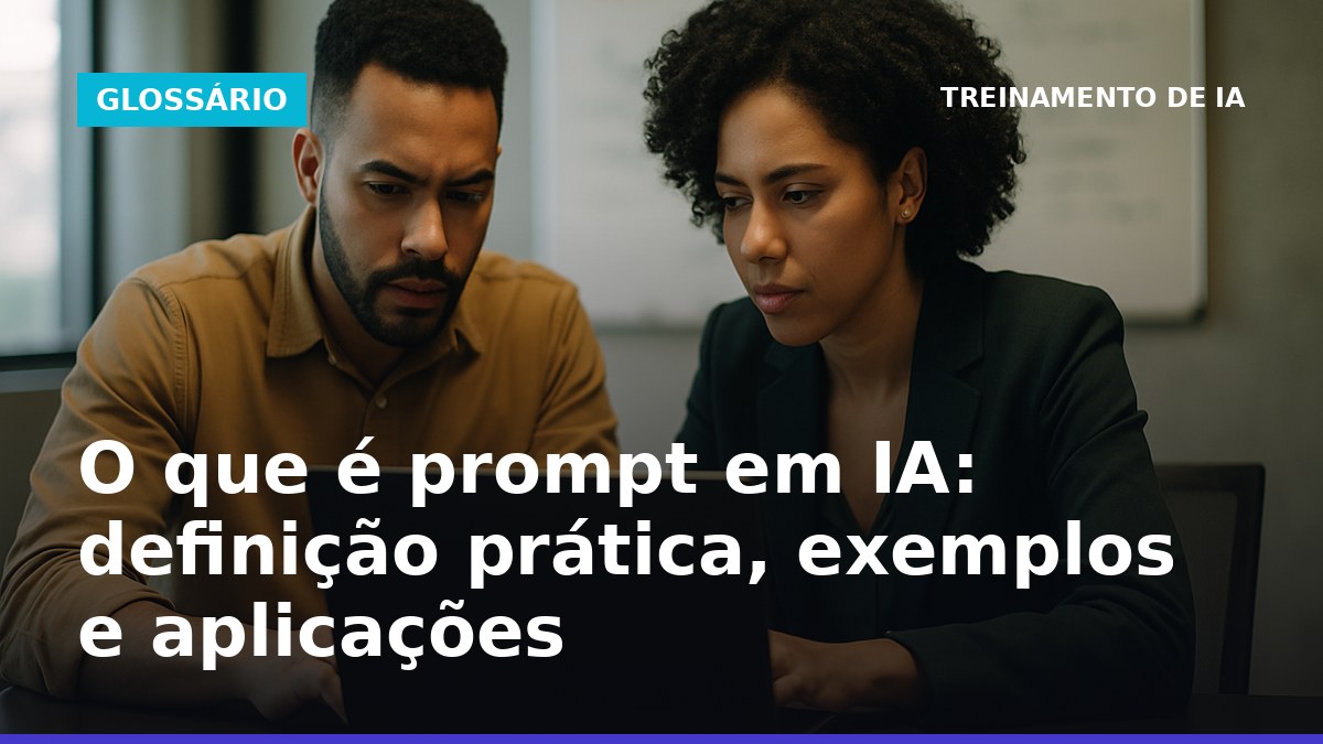 Profissionais brasileiros digitando prompt em IA em escritório moderno